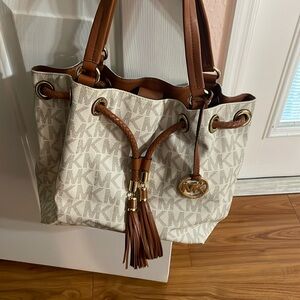 Michael Kors Hobo Bag
